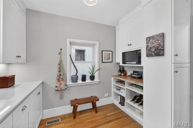 440 Carswold Drive, Clayton, MO 63105