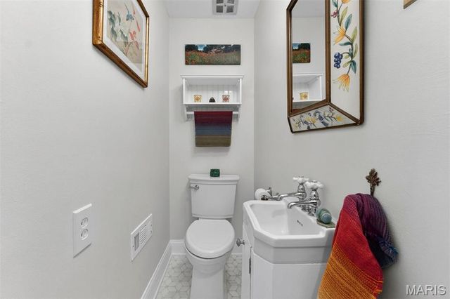 440 Carswold Drive, Clayton, MO 63105