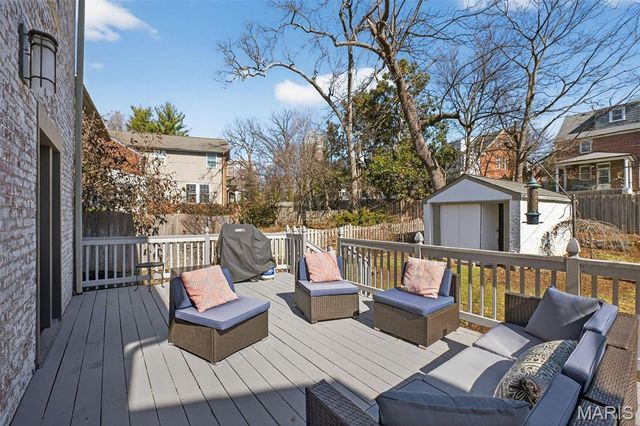 440 Carswold Drive, Clayton, MO 63105