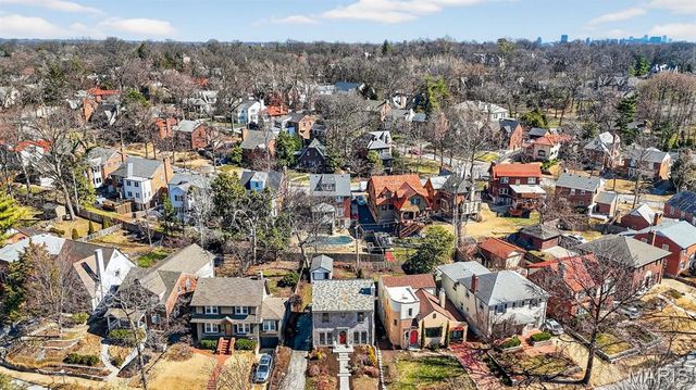 440 Carswold Drive, Clayton, MO 63105