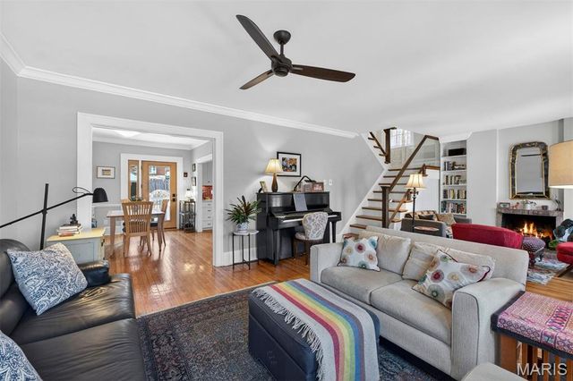 440 Carswold Drive, Clayton, MO 63105