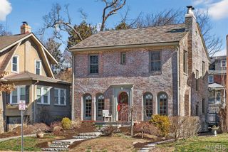 440 Carswold Drive, Clayton, MO 63105