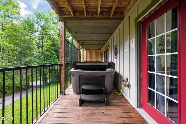 516 Proffitt Rd Unit 1, Gatlinburg, TN 37738