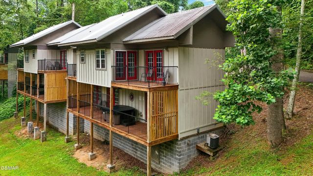 516 Proffitt Rd Unit 1, Gatlinburg, TN 37738