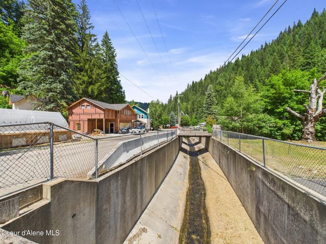 185 King St, Wallace, ID 83873
