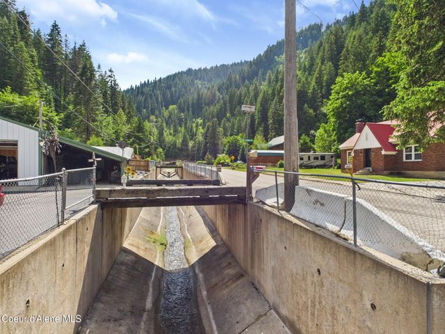 185 King St, Wallace, ID 83873