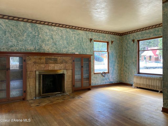 185 King St, Wallace, ID 83873