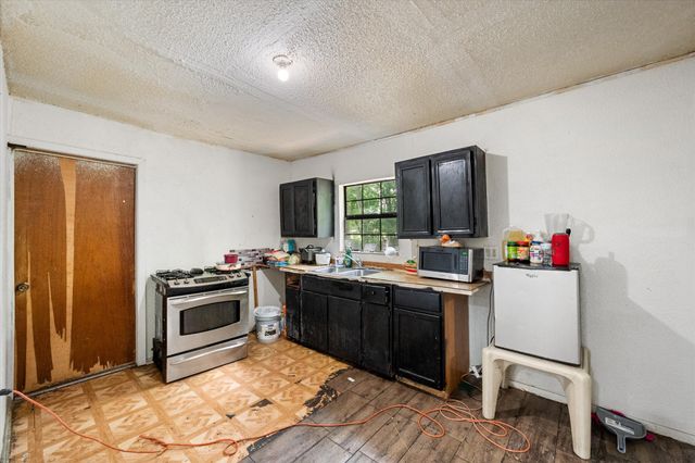 2118 W 12th Avenue, Corsicana, TX 75110
