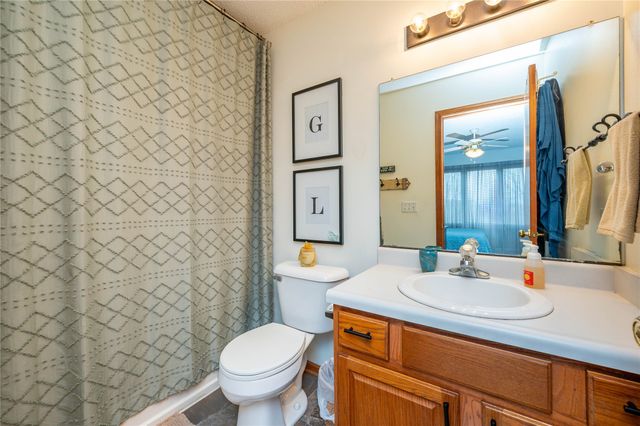 2811 SE 22nd Street 220, Des Moines, IA 50320