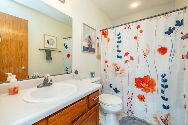 2811 SE 22nd Street 220, Des Moines, IA 50320