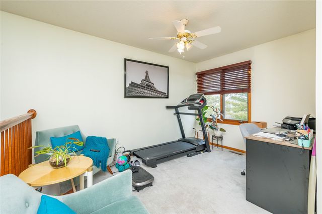 2811 SE 22nd Street 220, Des Moines, IA 50320