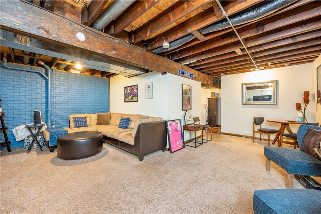 2811 SE 22nd Street 220, Des Moines, IA 50320