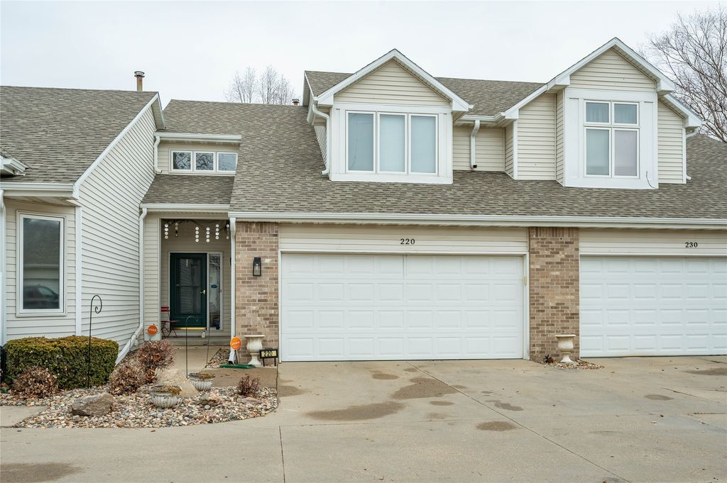 2811 SE 22nd Street 220, Des Moines, IA 50320