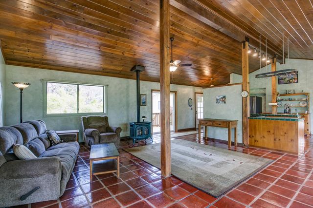 5196 Stagecoach Hill, Mountain Ranch, CA 95246