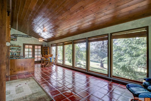 5196 Stagecoach Hill, Mountain Ranch, CA 95246