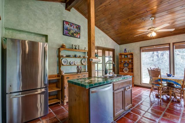 5196 Stagecoach Hill, Mountain Ranch, CA 95246