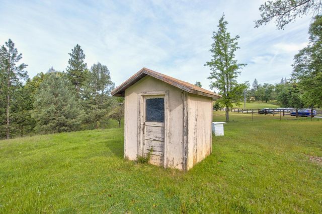 5196 Stagecoach Hill, Mountain Ranch, CA 95246