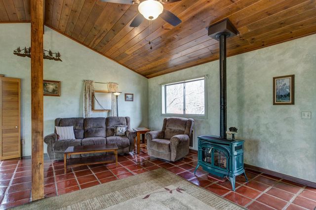 5196 Stagecoach Hill, Mountain Ranch, CA 95246