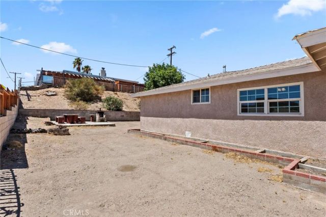660 E Mountain View Street, Barstow, CA 92311