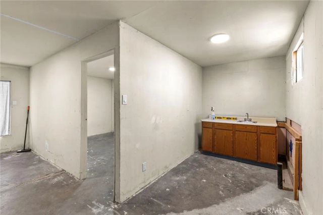 660 E Mountain View Street, Barstow, CA 92311