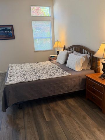 5140 Whisper Oaks Ln, Carmichael, CA 95608