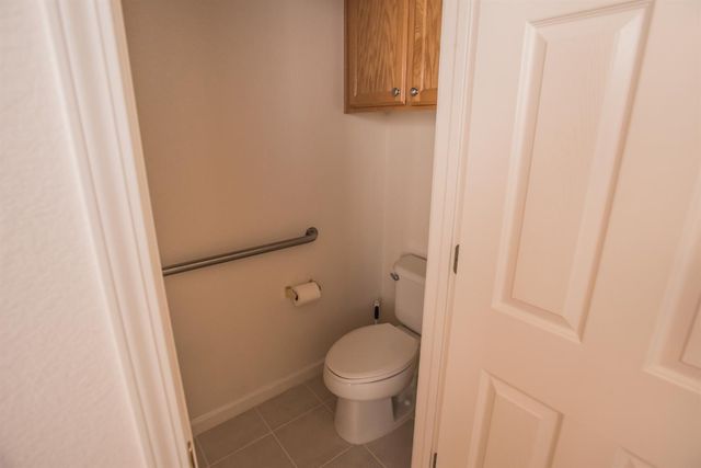 5140 Whisper Oaks Ln, Carmichael, CA 95608