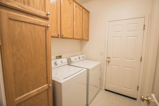 5140 Whisper Oaks Ln, Carmichael, CA 95608