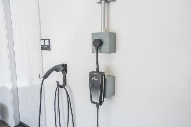 5140 Whisper Oaks Ln, Carmichael, CA 95608