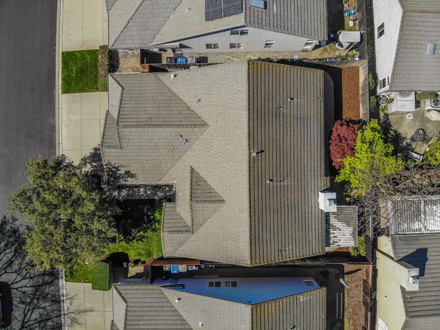 5140 Whisper Oaks Ln, Carmichael, CA 95608