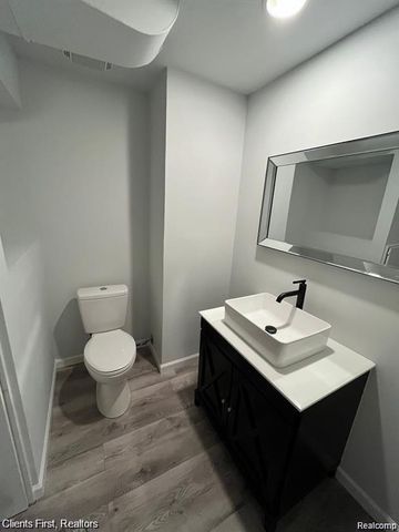 4199 Motorway Dr Drive, Waterford, MI 48328