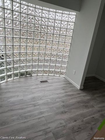 4199 Motorway Dr Drive, Waterford, MI 48328