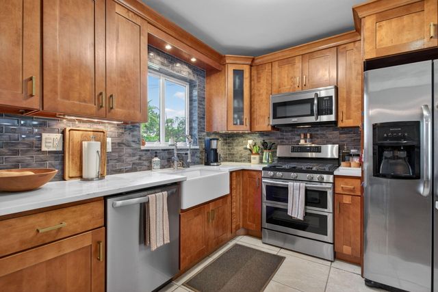 425 SW 10th Street, Pompano Beach, FL 33060