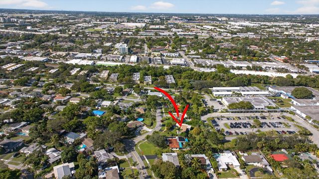 425 SW 10th Street, Pompano Beach, FL 33060