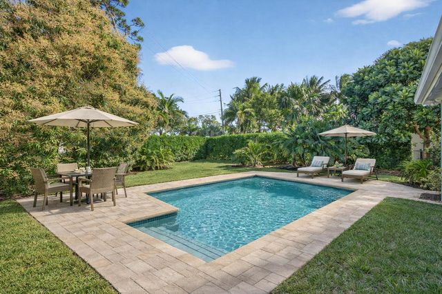 425 SW 10th Street, Pompano Beach, FL 33060