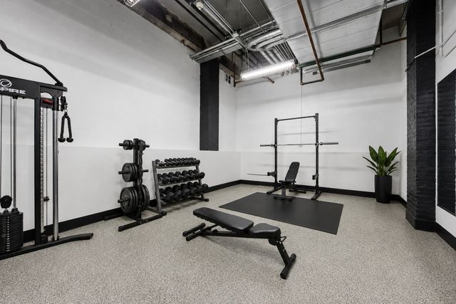 770 W Gladys Avenue 804, Chicago, IL 60661