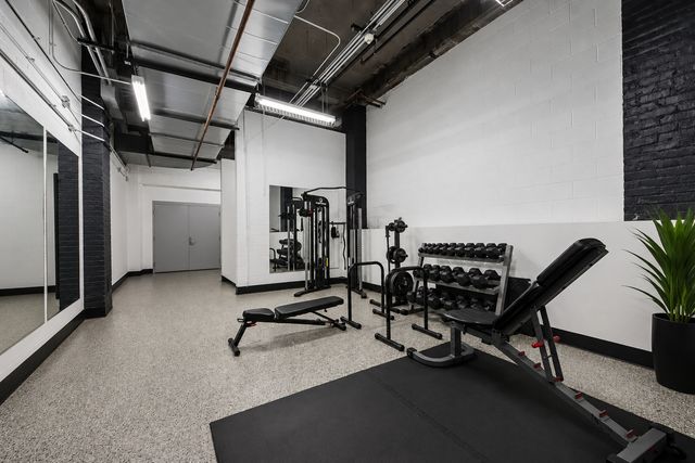 770 W Gladys Avenue 804, Chicago, IL 60661