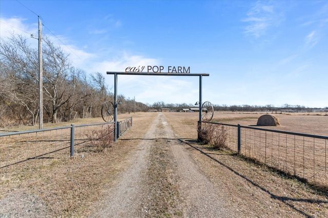 9964 State Hwy 171, Covington, TX 76636
