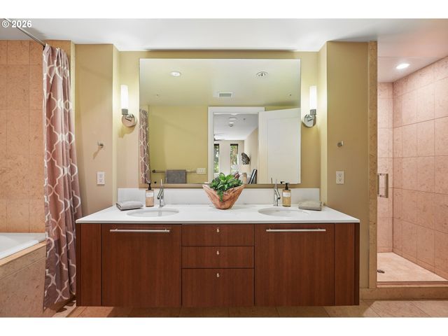 311 Nw 12TH Ave 204, Portland, OR 97209