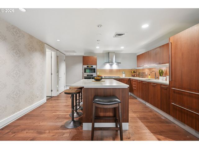 311 Nw 12TH Ave 204, Portland, OR 97209