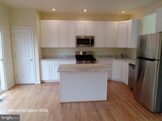 20757 HOLLOW FALLS TER, Sterling, VA 20165