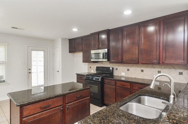 18302 Mable Pond Ln, Richmond, TX 77407