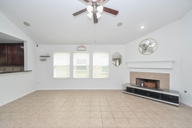 18302 Mable Pond Ln, Richmond, TX 77407