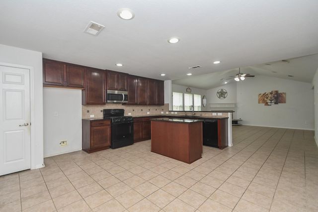 18302 Mable Pond Ln, Richmond, TX 77407