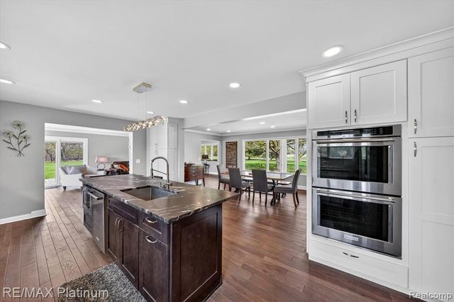 7687 Parshallville Road, Fenton, MI 48430