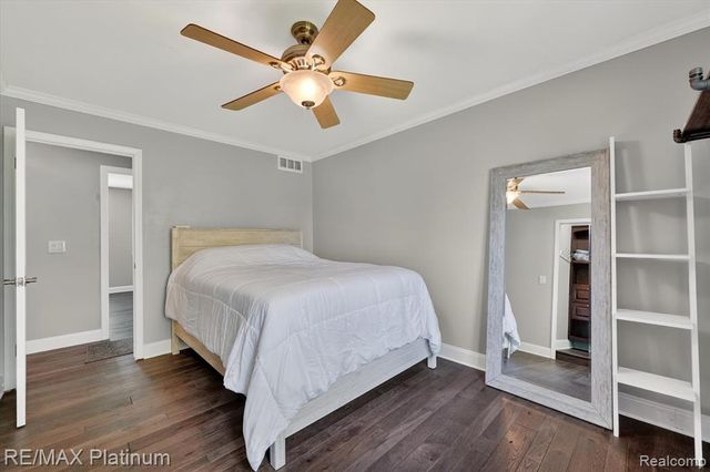 7687 Parshallville Road, Fenton, MI 48430