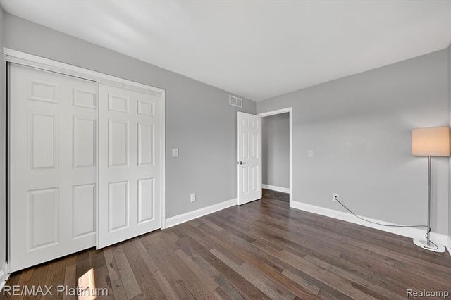 7687 Parshallville Road, Fenton, MI 48430
