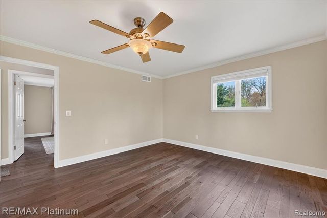 7687 Parshallville Road, Fenton, MI 48430