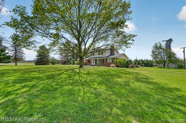 7687 Parshallville Road, Fenton, MI 48430