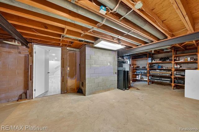 7687 Parshallville Road, Fenton, MI 48430