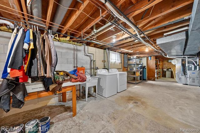 7687 Parshallville Road, Fenton, MI 48430